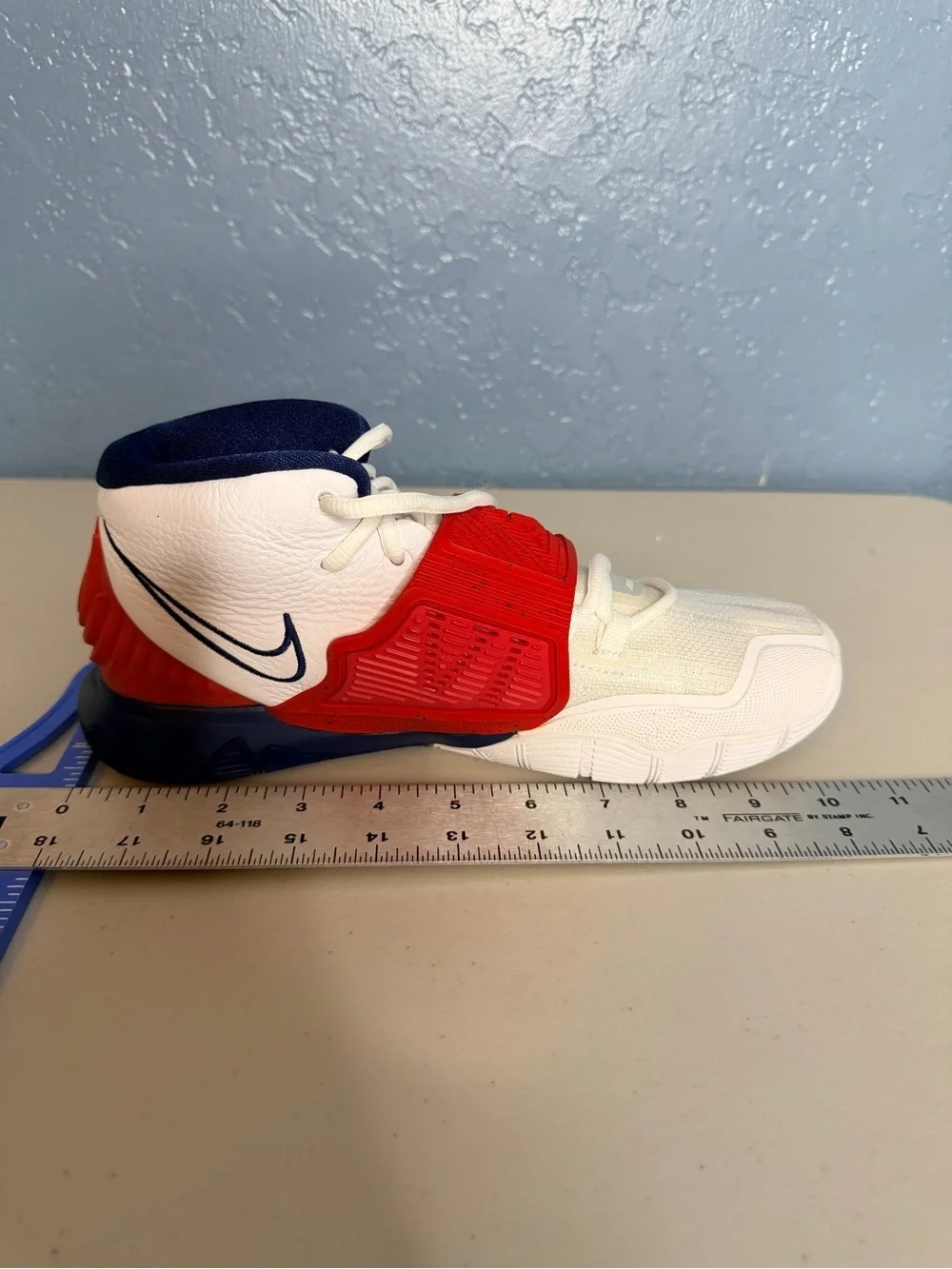 Nike Kyrie 6 USA women or Kids Sneakers size 7- BQ5599-102